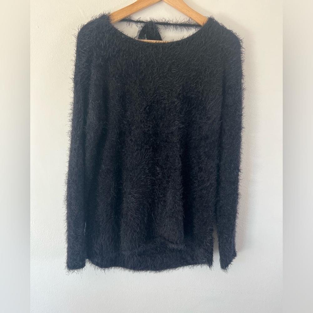 Ost Black Fuzzy Eyelash Long‎ Sleeve V-Back Knit Sweater Size Small